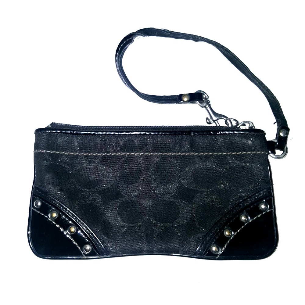 SALE Authentic vintage Coach wristlet‎ with studds